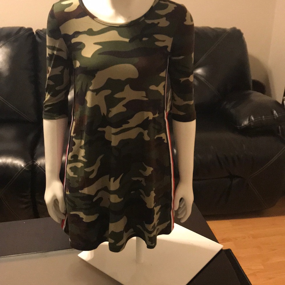 🎈PRICE DROP🎈 1st Kiss 💋 Camouflage Dress
